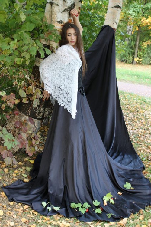 Пуховый платок паутинка белая