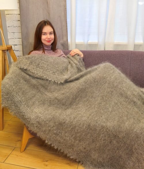 Большой пуховый платок