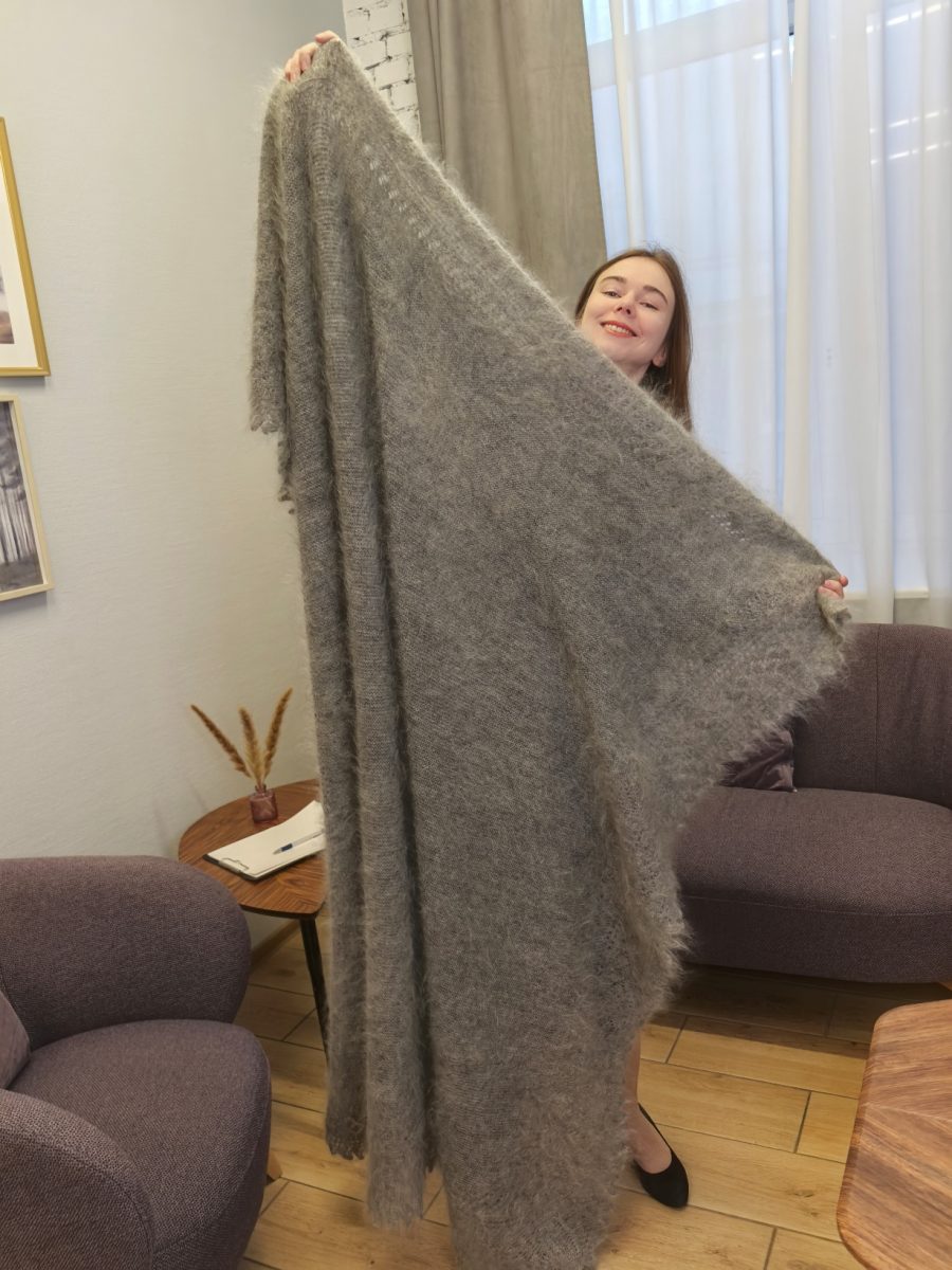 Большой пуховый платок