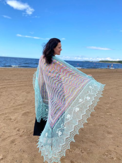 Ажурная пуховая паутинка