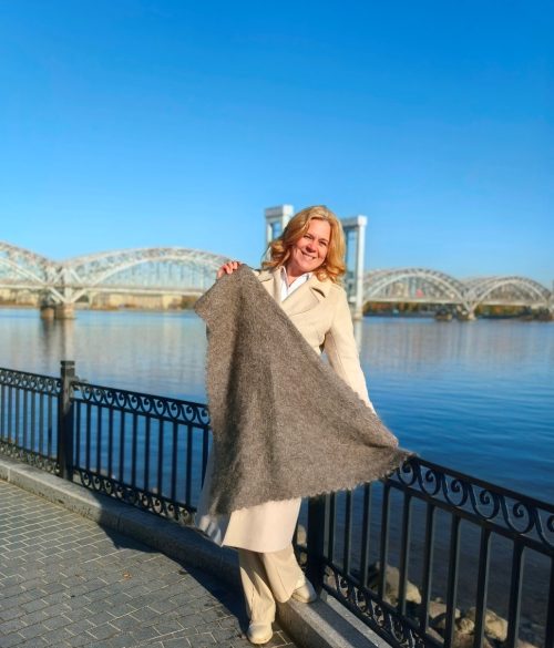 Косынка серая пуховая