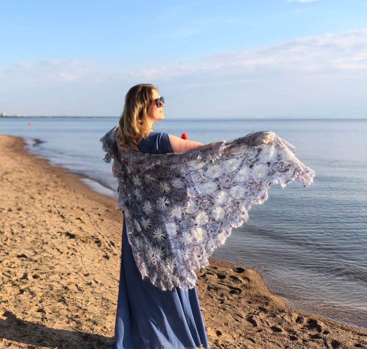 Пуховая накидка ажурная