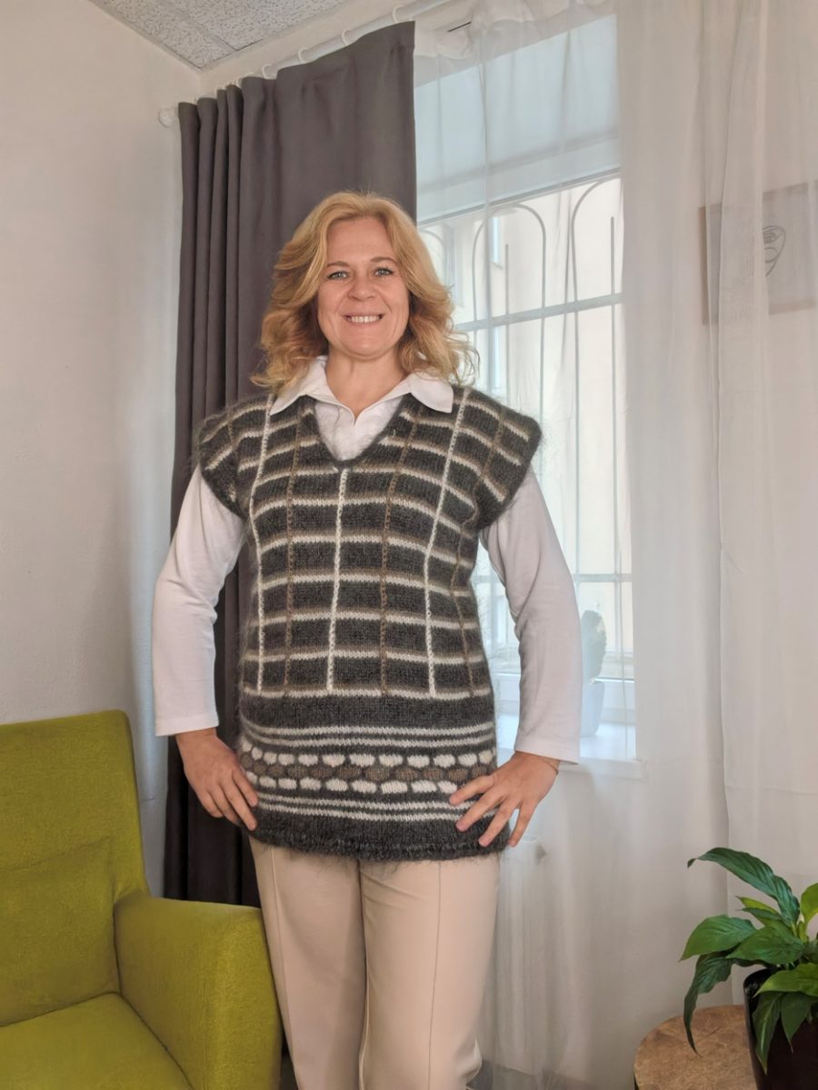 Жилетка из козьего пуха