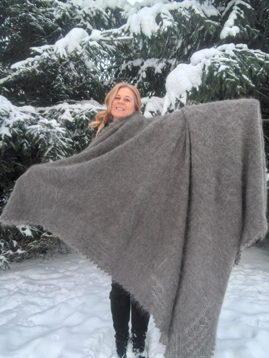 Большой пуховый платок