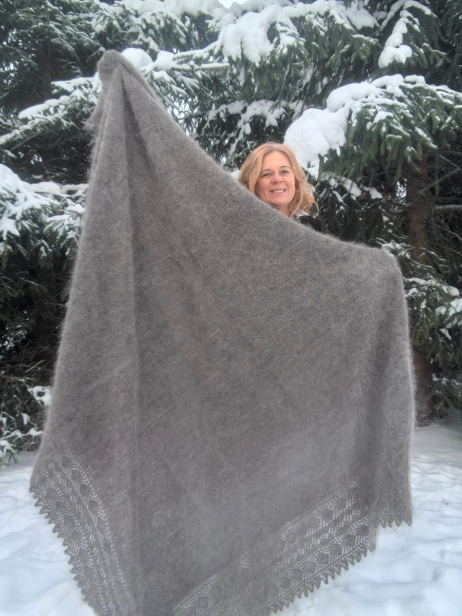 Большой пуховый платок