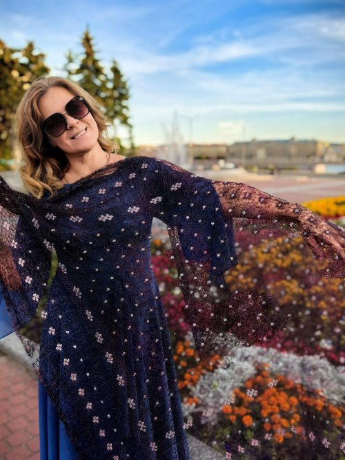 Легкая ажурная паутинка