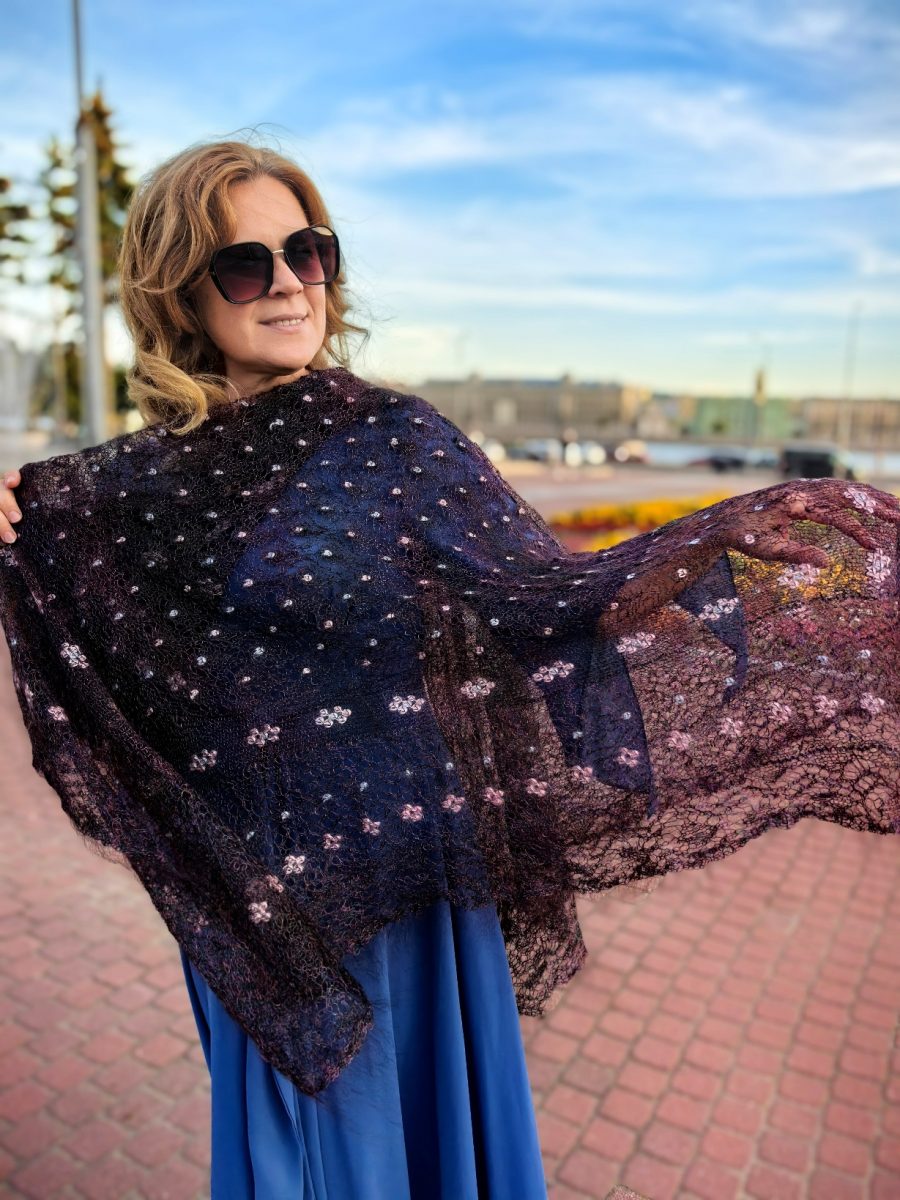 Легкая ажурная паутинка