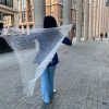 Тоненькая серая паутиночка