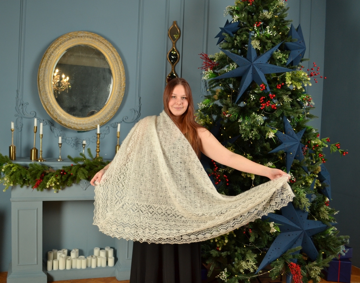 Ажурная пуховая паутинка