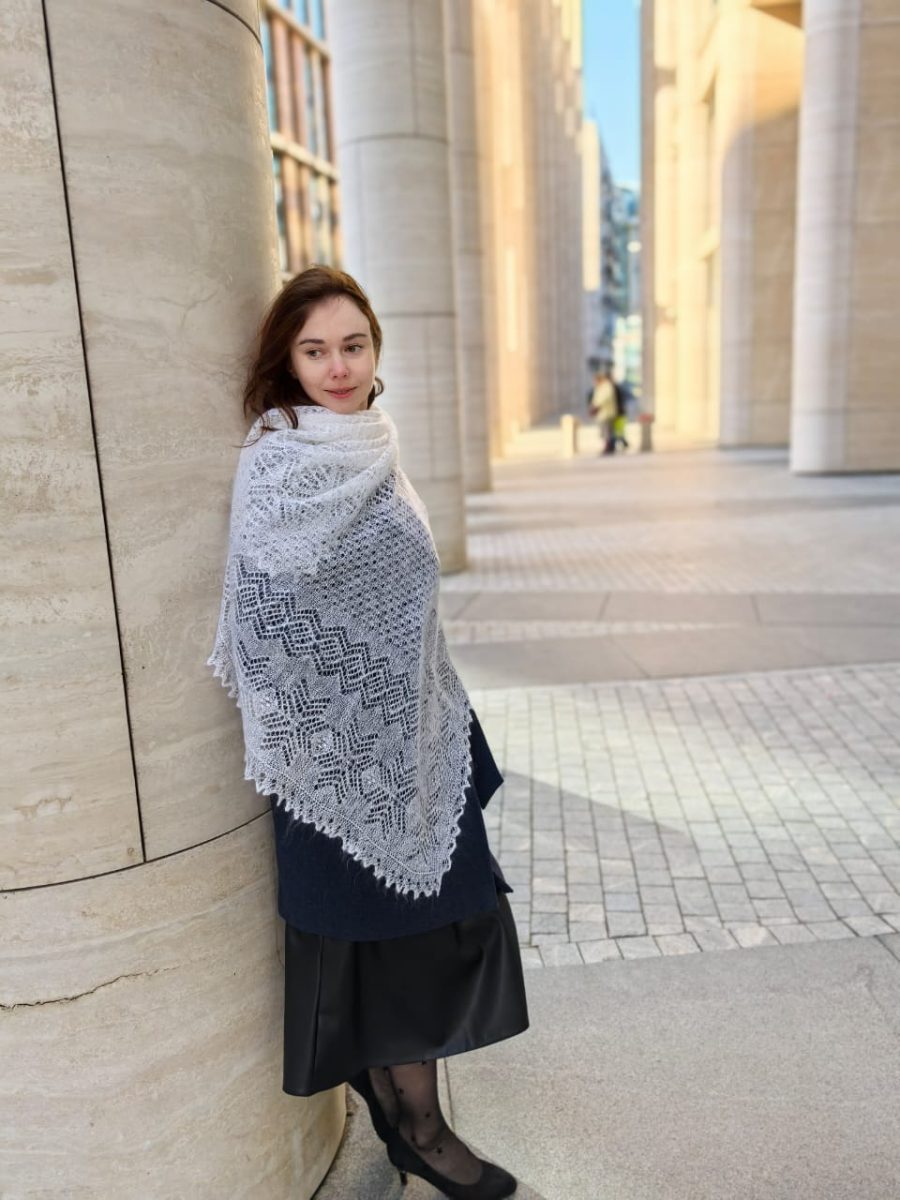 Ажурная пуховая паутинка