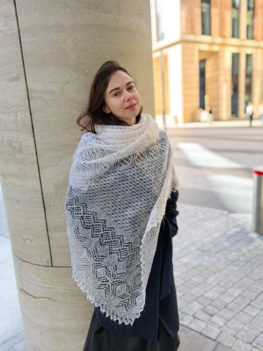Ажурная пуховая паутинка